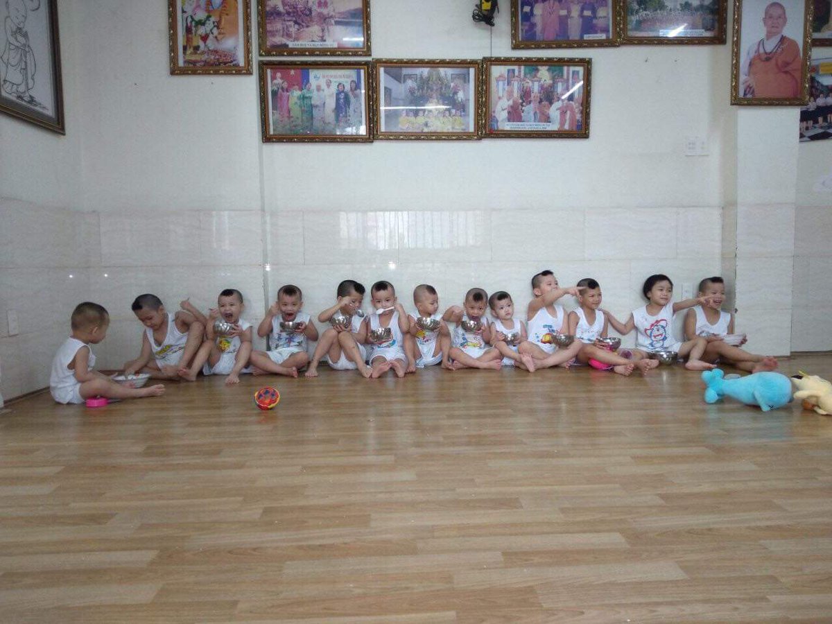 020117kr's tweet photo. Lil'Prince would like to represent Kim Samuel and spare the our love to Tâm Đức Home in Linh Son Temple, District 4, HCMC, Vietnam - the roof of 14 orphans under the age of 5. Hope that every child can grow up happily ❤

#HappySamuelDay
#사무엘_태어나줘서_고마워
#항상_무엘이옆 https://t.co/F88NDpHwHz