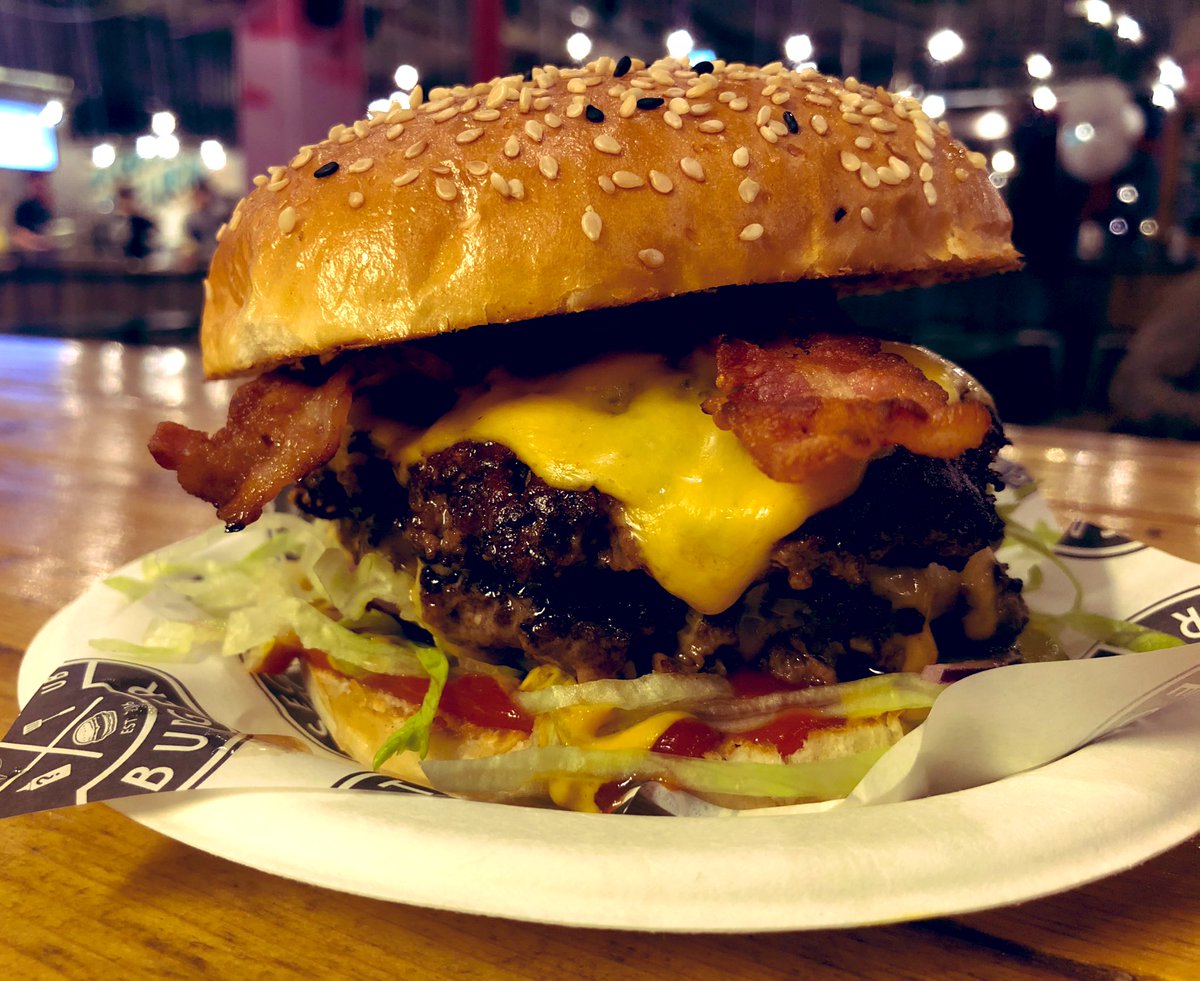 TheGaztronome's tweet photo. #bacon #double #cheese #burger @secretburgerCLB @nottsstreetfood https://t.co/ZSKYbMzla4