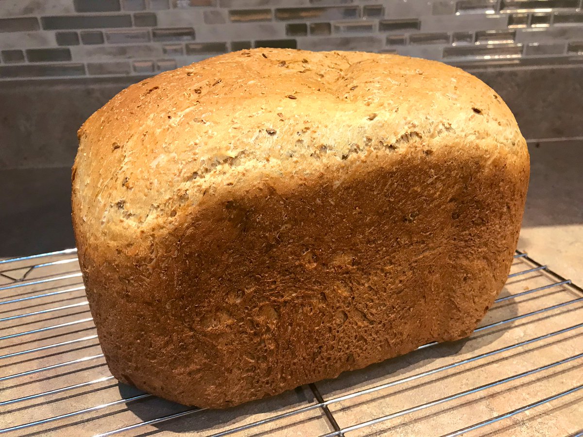 melldover's tweet photo. You can’t smell this delicious fresh baked bread through your screen, but I bet you wish you could! Nothing like the aroma of homemade bread wafting through your home to make you feel all warm and cozy on a stormy day! 🙌🍞 #wheresthebutter #stormbread https://t.co/wovfpUOF1T