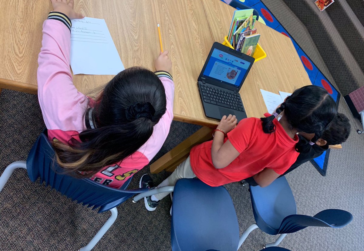 @Lamon_Firsties using #PebbleGo to research countries for cultural night <a href="/ZacharyTaylorEl/">Zachary Taylor Elementary</a> in #jcpslibraries.  <a href="/MikeHowardBooks/">Mike Howard</a> @JCPSAsstSuptTL <a href="/JCPS_LMS/">JCPS Library Media Services Department</a> <a href="/JCPSKY/">JCPS</a> #LLLL