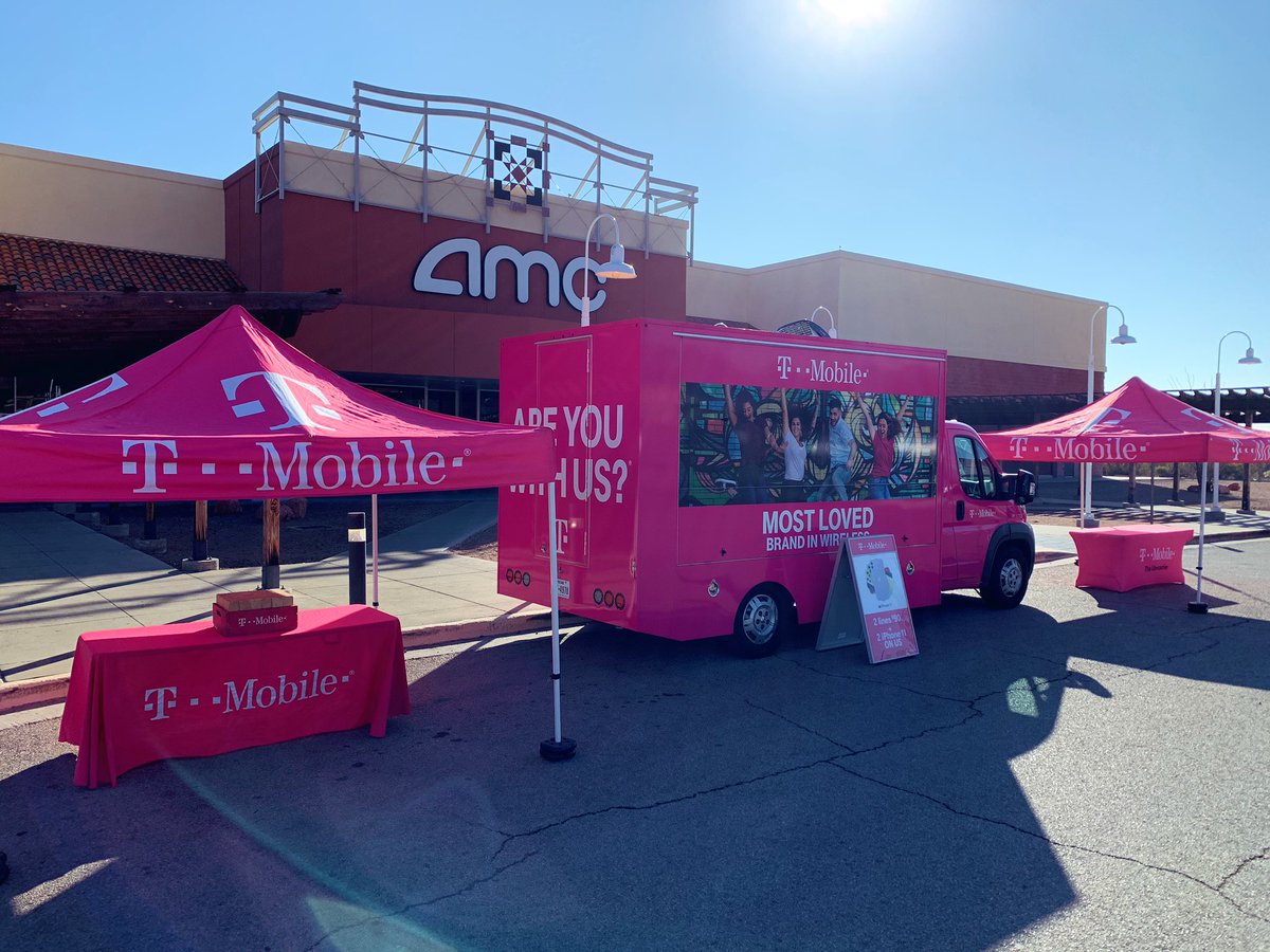 Anyone in El Paso want to catch a movie? I’ll fly out 💯- especially since @TMobiletruckEPT is there! 😉✈️
