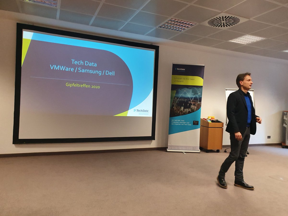 Thank you very much @TechDataDE for the invite to the @VMware Gipfeltreffen Event 2020 together with your customers! Happy to deliver one of the keynotes.All lights are green to be successful together with @DellEMC and @VMware. #delltechnologies #Iwork4Dell @markScheidter