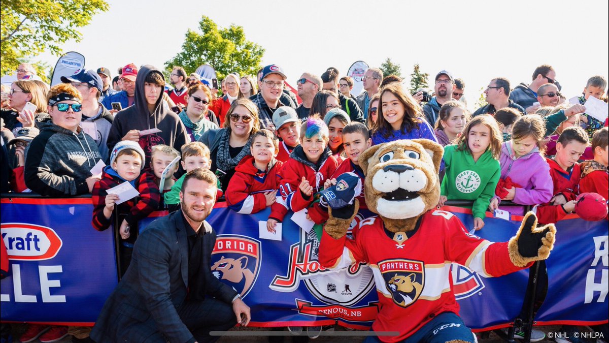 JonnyHuby11's tweet photo. #KraftHockeyville 2019 brought me back to the days of playing in my hometown arena and I could tell it meant the world to the fans in Renous, NB. Don't miss out on this amazing opportunity. Go to https://t.co/VW93Bu52hy to nominate your community today! #LetsRally @NHLPA @NHL https://t.co/Yub07EtSuJ