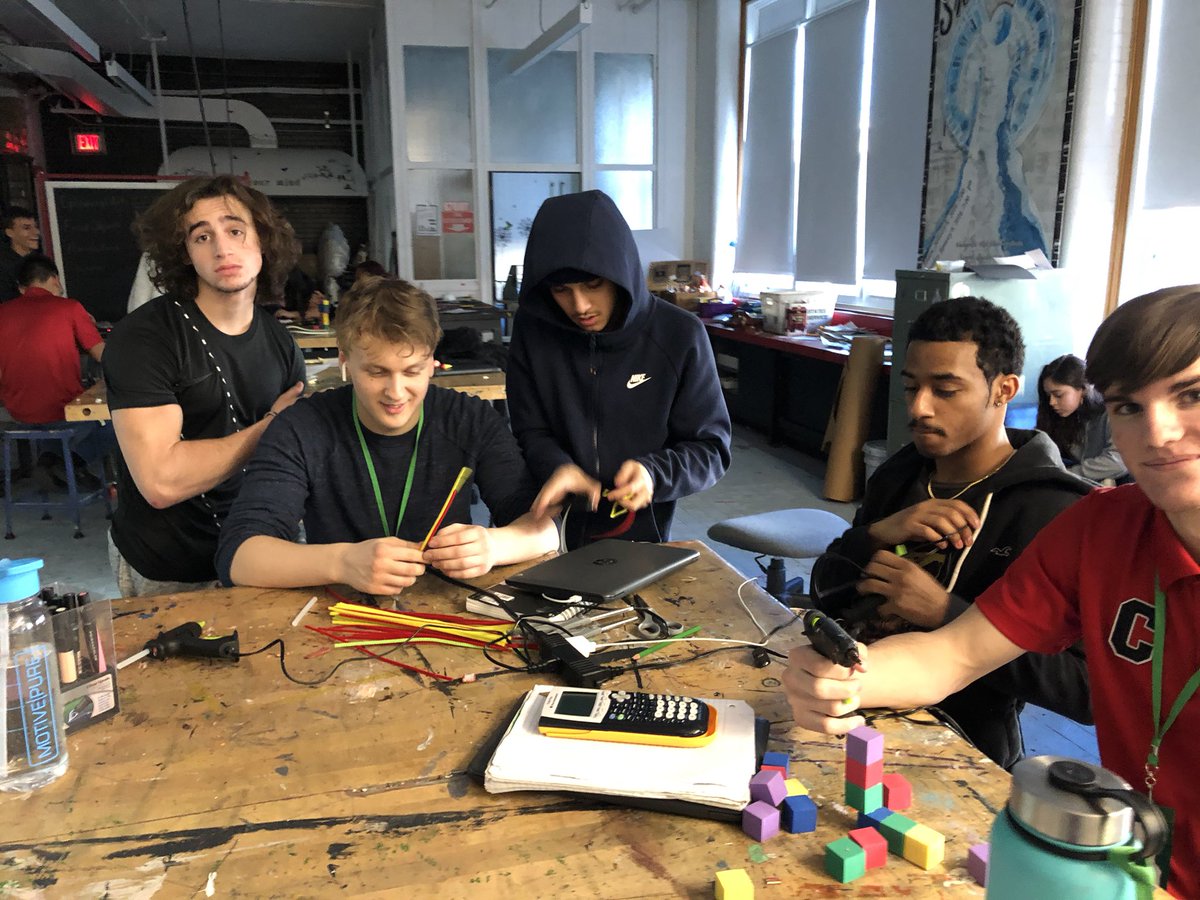 timeforbetty's tweet image. Pre AP class Builds with found objects @WeehawkenTSD @EricCrespoEDU @RobFerullo4 @WeehawkenVP @FAmato53 #WeeBuild