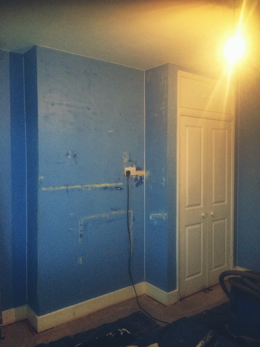 BardallDecor's tweet image. Before &amp;amp; after pics from this week. All woodwork finished in @BenjaminMooreUK #ScuffX Satin. @DTPaintExpert supermatt ceilings &amp;amp; base coats. Walls: Job 1 Bedroom - Breton Blue &amp;amp; Goose Down
Job 2 Kitchen / Diner Extension - Brill white diamond matt &amp;amp; sealed with @ZinsserUK Gardz