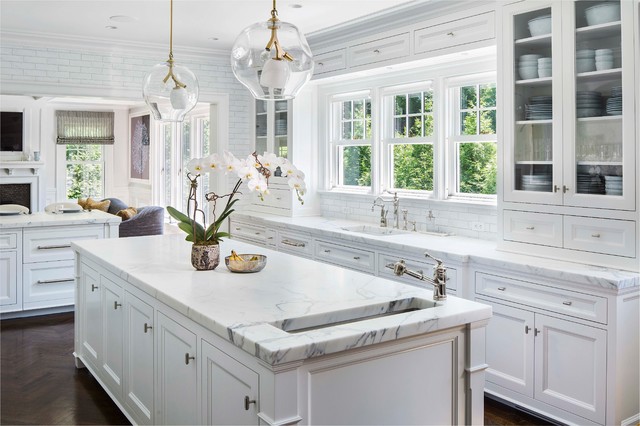 goodrichclean's tweet photo. How to Clean Kitchen Cabinets when they are really dirty. This is a great winter project to get your house clean while you are stuck inside during the cold days.  | Houzz https://t.co/Cndo39MzIX #goodrichcleaning #housecleaning https://t.co/5MMOyOgS24 https://t.co/yEQvXMcJr7