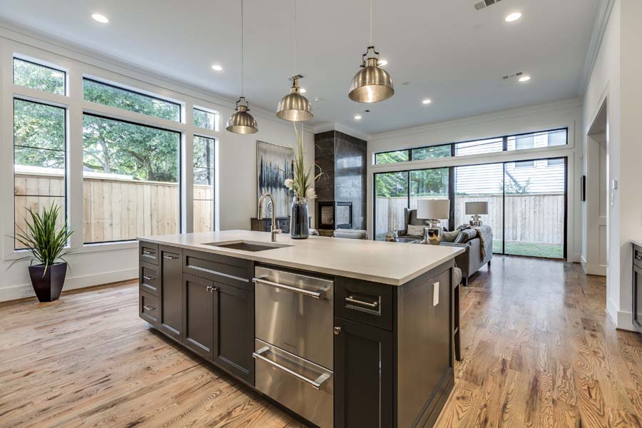 Anderson_Canyon's tweet photo. We love these new shots of our 1828 Marshall St custom home project developed by Mazzarino Construction &amp; Development! #houstonarchitect #singlefamilyhome #customhomedesign #luxuryhome #newconstruction https://t.co/8QuRnEbERW