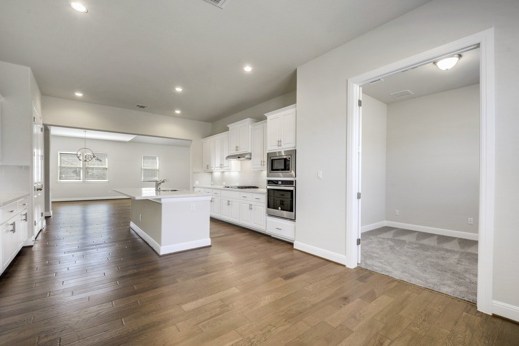 Scott_Felder's tweet photo. #FeaturedHomeFriday: 186 White Rock Court, Dripping Springs, TX in @CaliterraLiving 🏡 Sweetwater Plan Design- 3,368 square feet / 1.5 St / 4 Br / 3.5/.5 Ba / 3 Gar
$557,990 — View more: https://t.co/dyD0nUOSVf #ScottFelderHomes  #DrippingSpringsTX #DrippingSpringsRealEstate https://t.co/MUMkfLx0dx