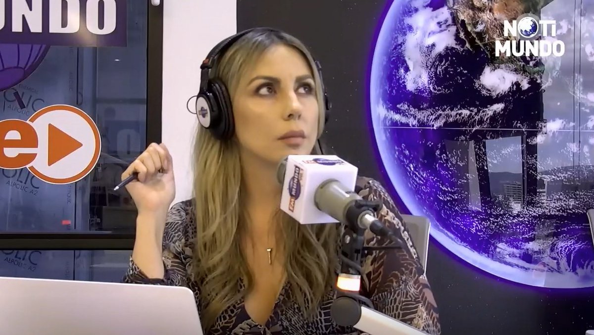 Tú me vuelves locoooooooooo !!!!! @gisella_bayona me muero por tu Cuerpazoooooooo !!!!!! Hermoooosa me encantaaaaas!!!! ❤️😍😘😉😋😜🤤🔥😈 eres mía, solo mía, de nadie más!!!! Tú eres mi novia!!!! Te amoooooo mi linda Gigi ;) mi Princesa :) mi Bebé !!!!! Te ves Buenísimaaaaaa!!!!