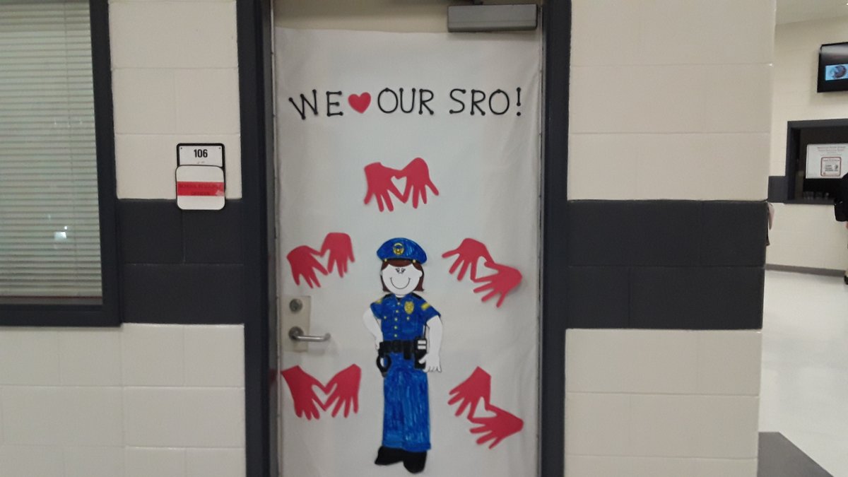 glynncoschools's tweet photo. Some Needwood Middle students decorated Officer Christa Strickland's door for her after school yesterday, so that she would have a surprise this morning. How sweet is this?! Thank an SRO for the job they do daily in serving our schools!  #weteachglynn #growleadexcel #gcsspride https://t.co/IdFQFMmYrY