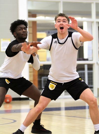 thebrandonsun's tweet photo. Hans Befus is used to exceeding expectations. The Brandon University Bobcats guard was expected to redshirt his Canada West rookie season, not fire off potential game-winning shots against conference rivals. https://t.co/jKSG6Y5spM #bdnmb https://t.co/5TijuJ4w8v