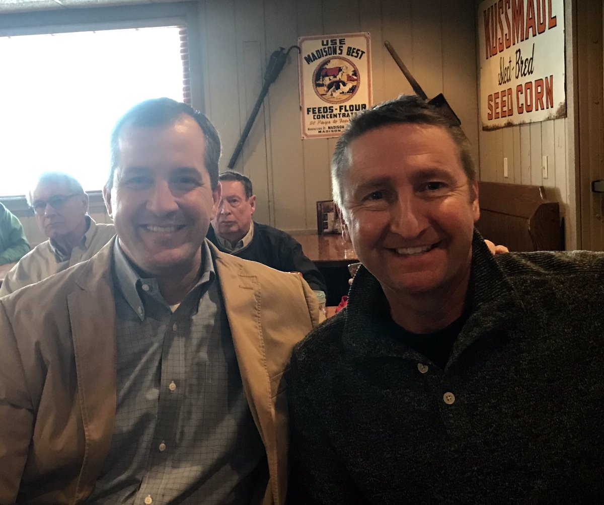 ScottSloan6164's tweet photo. @TheBigShowonWH1 tractor ride announcement party today.  @indianolaiowa @WarrenCoFairIA .  Here we come with the usual suspects.. look out!! . @MikeNaigIA @quinnwho @bales1610 @Skip19551 @APonTheBigShow @GoodyearFarm #agelessiron https://t.co/8gSjSVRN7K
