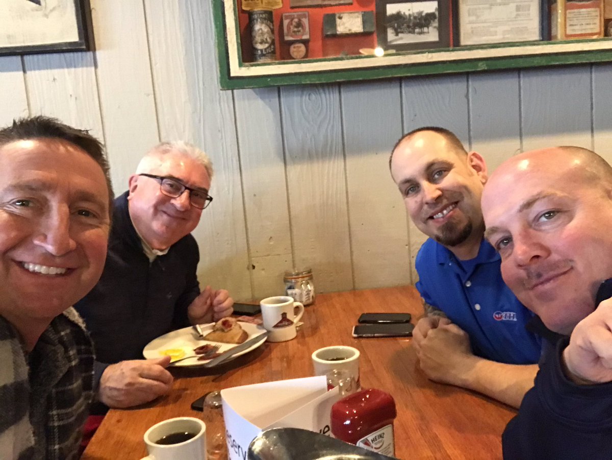 ScottSloan6164's tweet photo. @TheBigShowonWH1 tractor ride announcement party today.  @indianolaiowa @WarrenCoFairIA .  Here we come with the usual suspects.. look out!! . @MikeNaigIA @quinnwho @bales1610 @Skip19551 @APonTheBigShow @GoodyearFarm #agelessiron https://t.co/8gSjSVRN7K