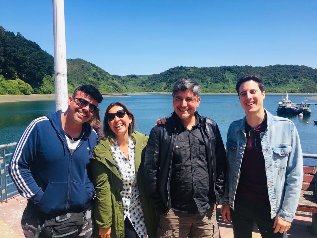 denissemalebran's tweet photo. Esta noche en Puerto Montt 😍 @saikomusica en @BarrabasBar 🌈 https://t.co/Nm82ML9sAL