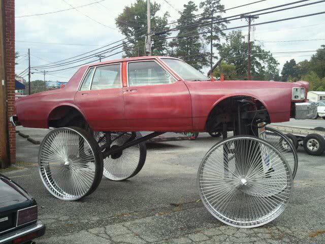 usedcarstoronto's tweet photo. How do you get in?
#rims #carmods #cars #car #usedcars #lmao https://t.co/TMIKtxEe4Y