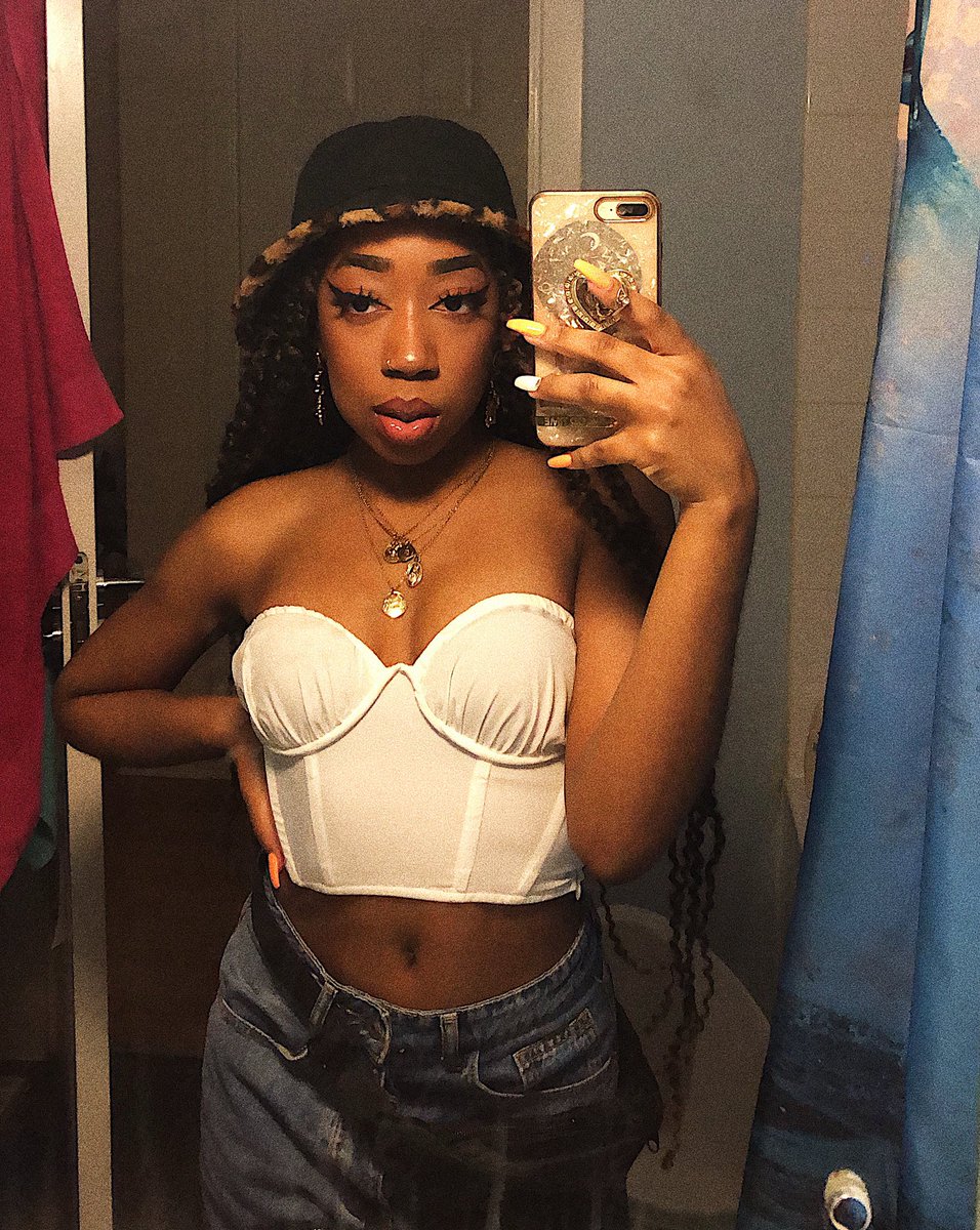 cursivewhore's tweet image. Girl, I brought it, nailed it, lent it to my friend's kid sister, and I brought it back while you were still figuring out the beat.