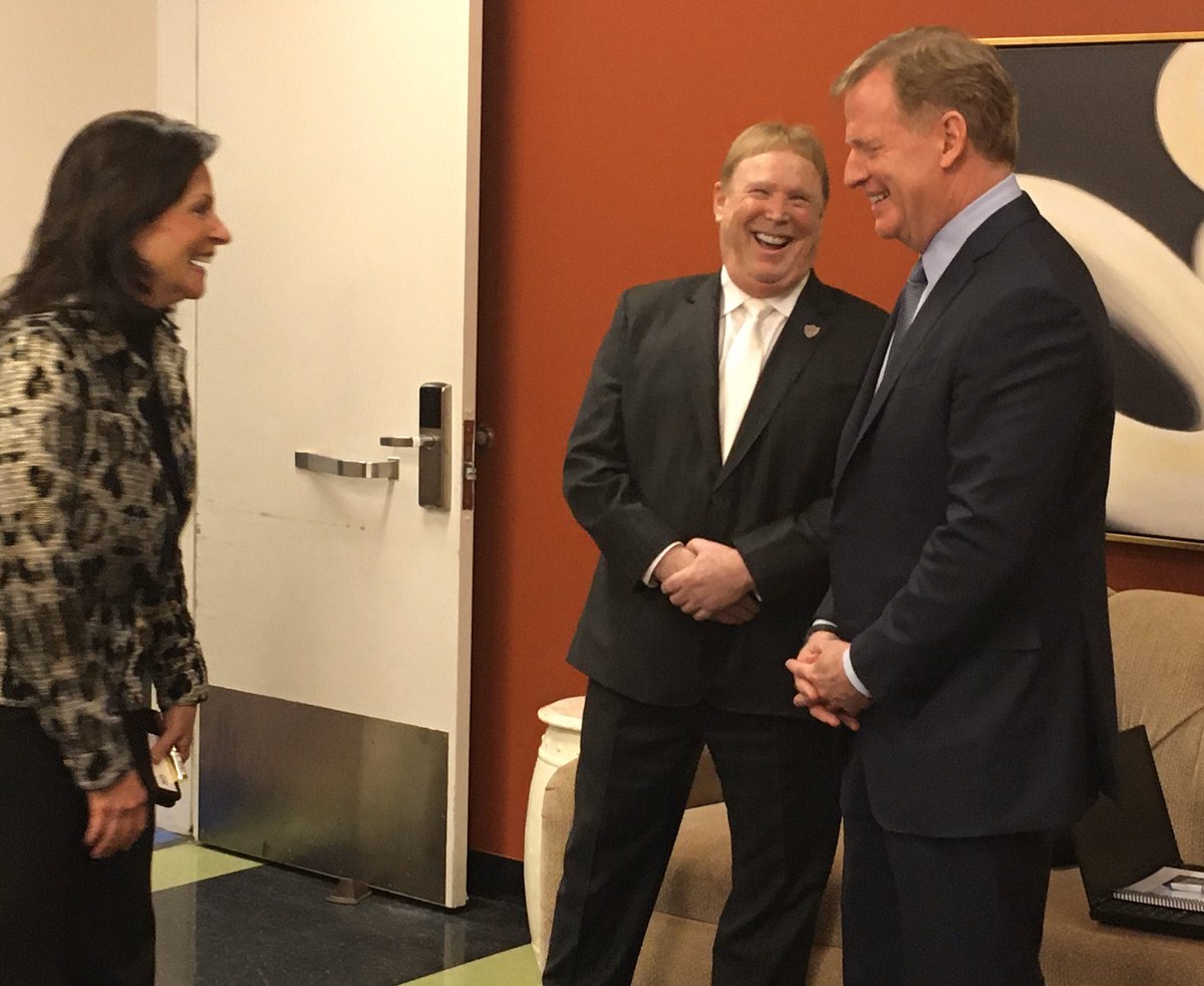 lvchamber's tweet photo. Getting ready for @Raiders Mark Davis & @nflcommish Roger Goodell @MBSewald
#PreviewLV https://t.co/zm6MnrFJvd