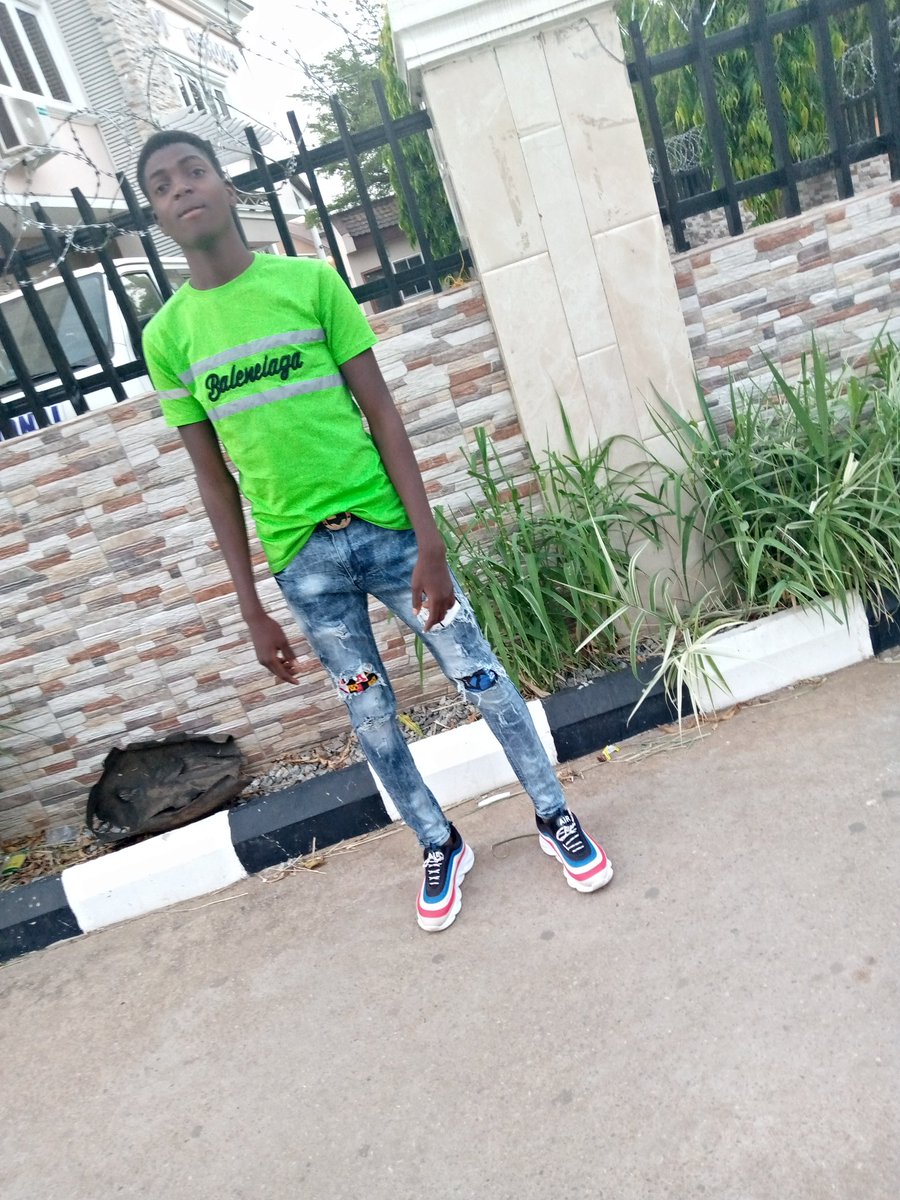Princek18394302's tweet photo. #princekay π€΄ https://t.co/KVou5eIRgW