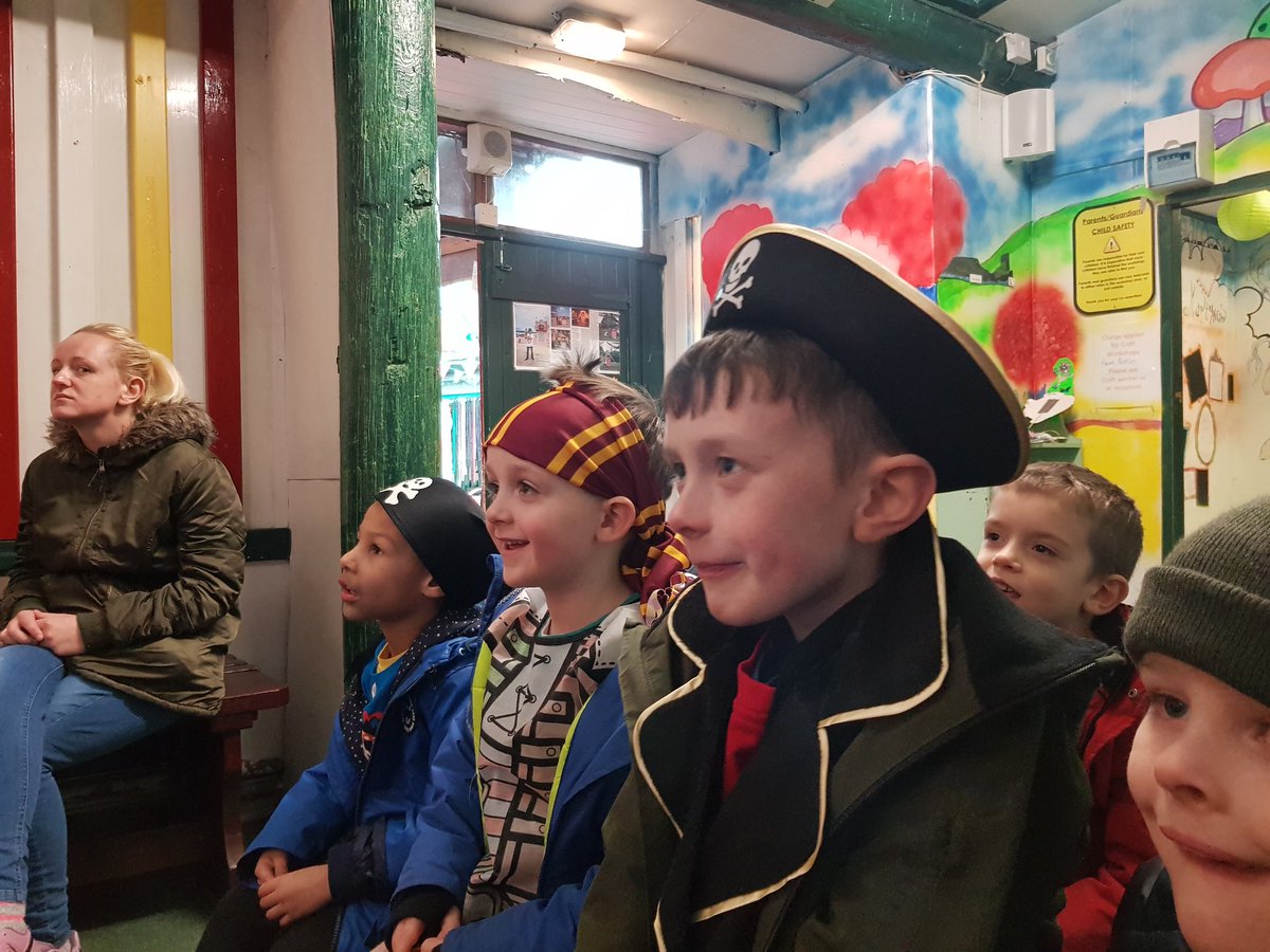 PentrerGraig's tweet photo. #pirates @GowerHeritage #pgpspaceships #pgphum #pgpoutdoorlearning https://t.co/TkCEDnie6Y