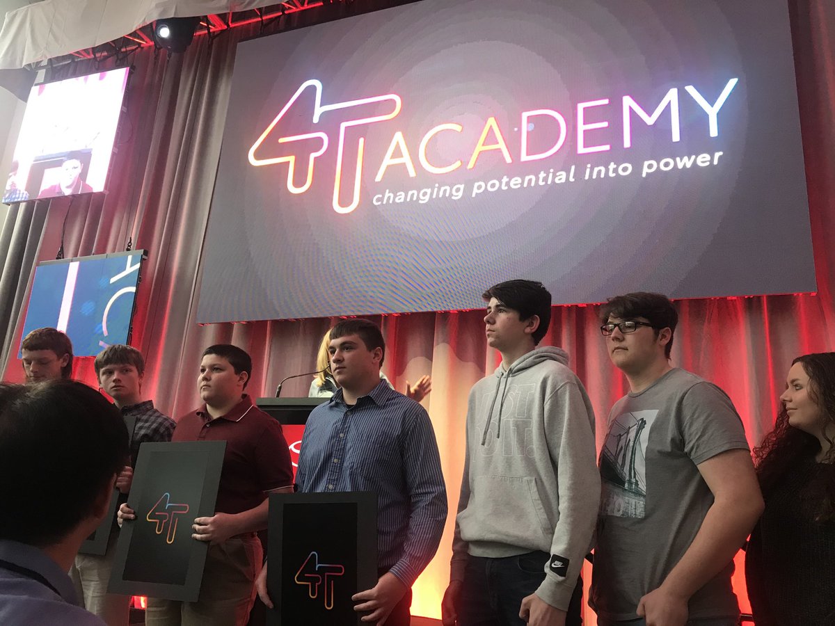 SueEllspermann's tweet photo. What does potential look like? Like @ToyotaIndiana 2020 Highlander and new 4T Academy announced today. So proud @IvyTech is a part of these high school students' education and future in manufacturing and developing our workforce. https://t.co/LDo1MdvcWD