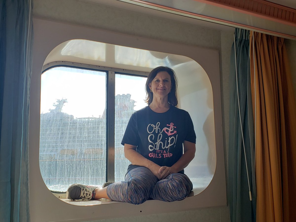 tpolliff's tweet image. Time to cruise!!! 
#Carnival #girlstrip