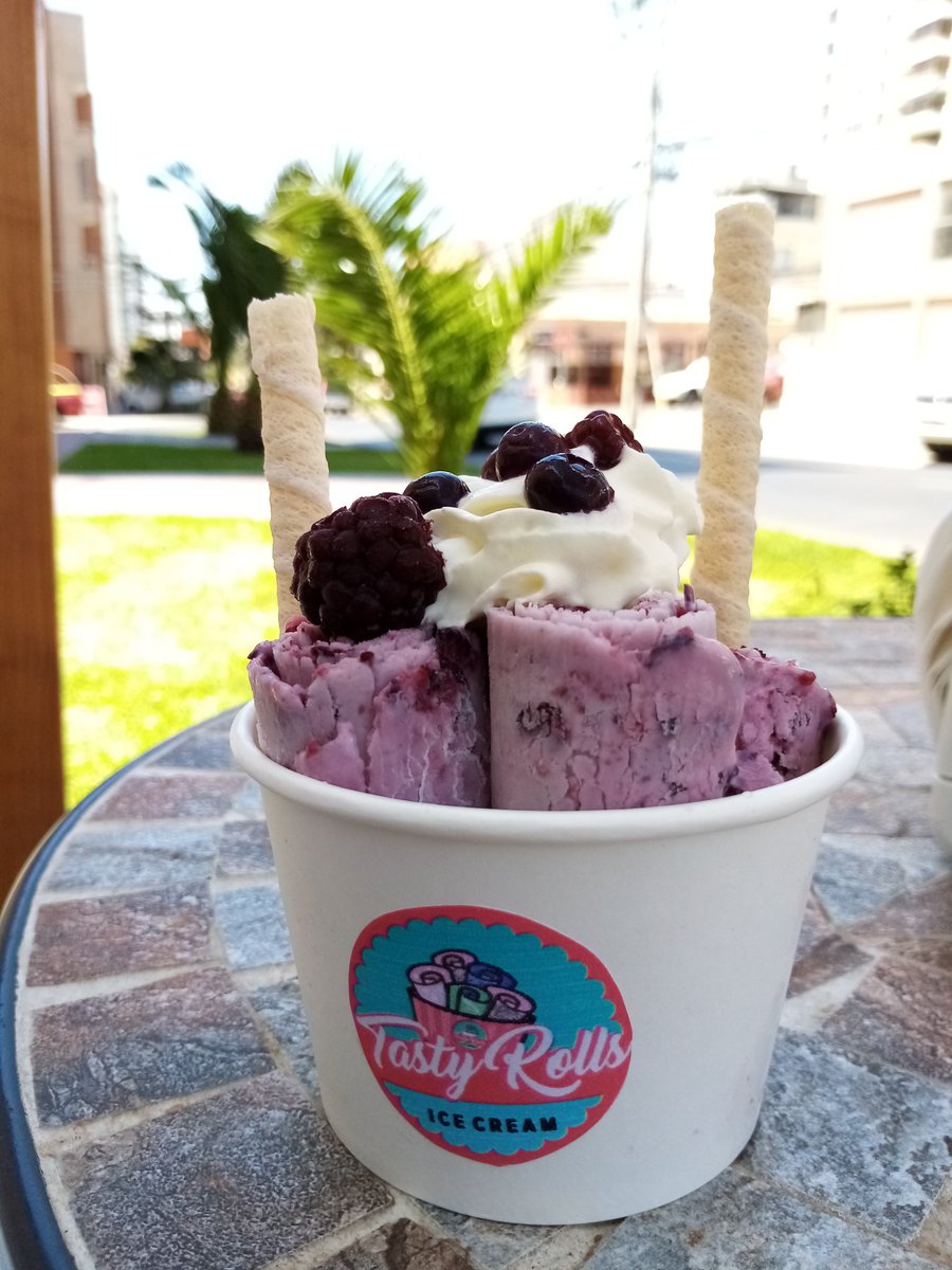 tastyrollsafta's tweet photo. Nuevos sabores en el primer ice cream rolls de #Antofagasta te presentamos el Panna Cotta de berries y Tiramisú. Sencillamente exquisitos!!! 🍓🍍🌞🍋🍌🥇🕶️🇨🇱🥝🥥🥭 https://t.co/DebG1V6mp7