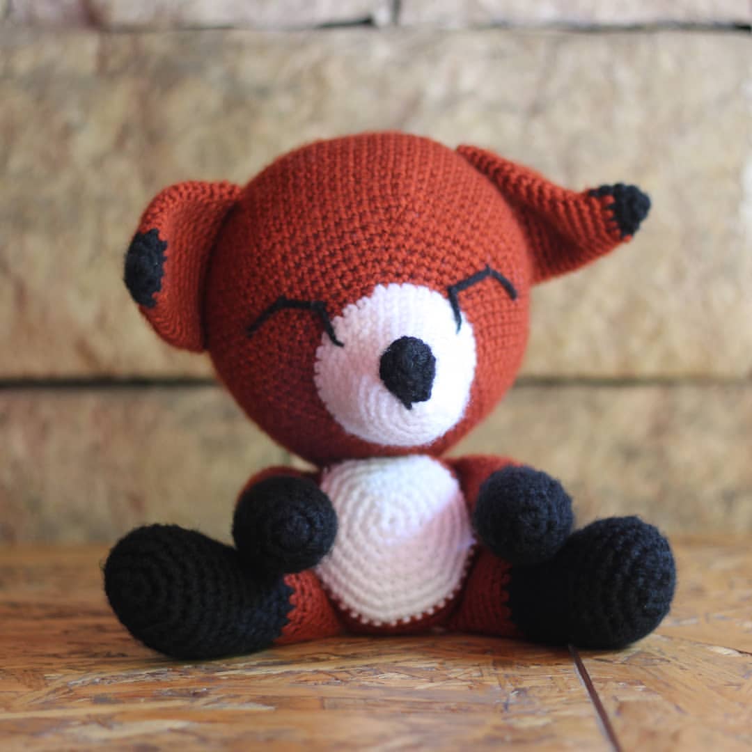 Crocheteando701's tweet photo. "Tú no eres para mí todavía más que un muchachito igual a otros cien mil muchachitos y no te necesito para nada"
.
.
#principito #zorro #fox #littleprince #crochet #amigurumi #crocheteando https://t.co/zNdtu4RQGZ
