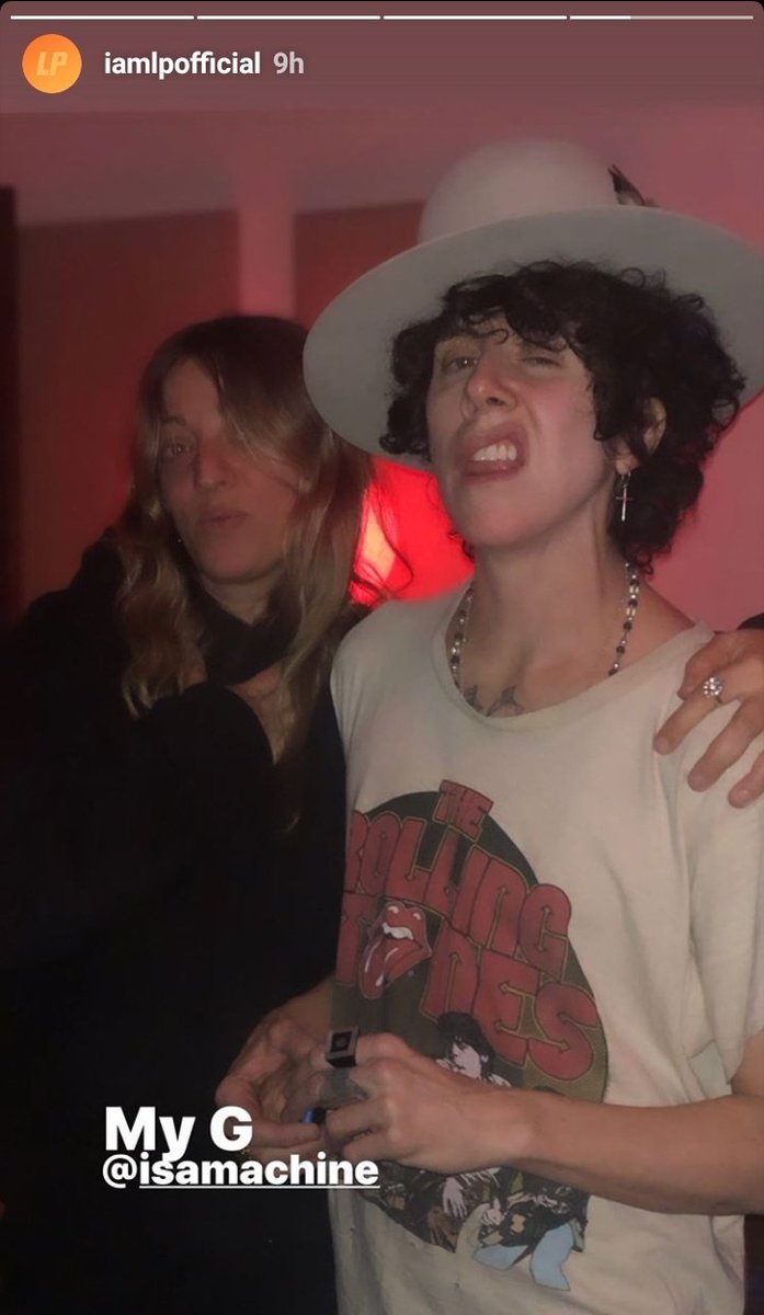 [📱|20.01.17] <a href="/iamlp/">LP</a> nos stories do Instagram com @isamachine!

Amei a blusa da LP, e vocês?