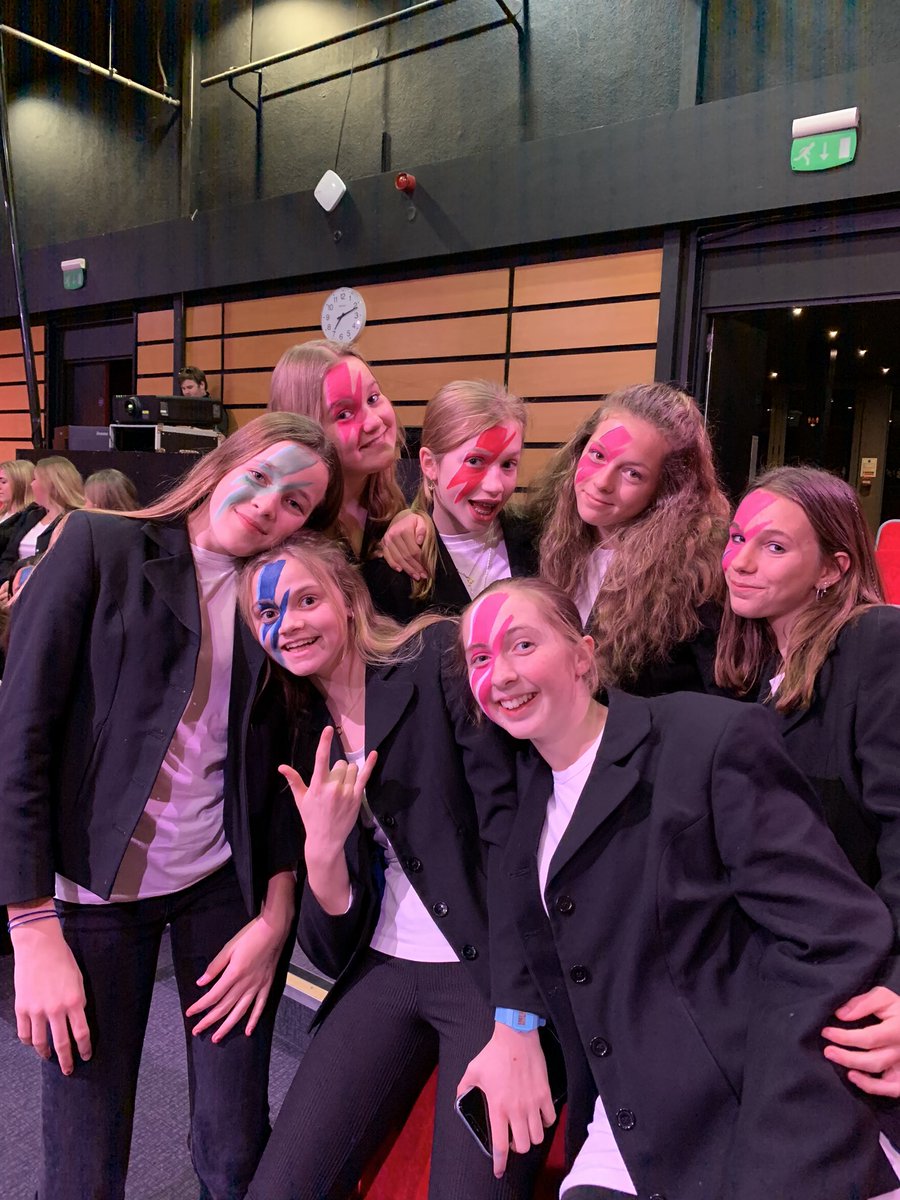 WellyAnglesey's tweet photo. 3rd form ready for their first ever InterHouse Singing! #sing #angleseyrock #newbies https://t.co/lsFUg5d8N8
