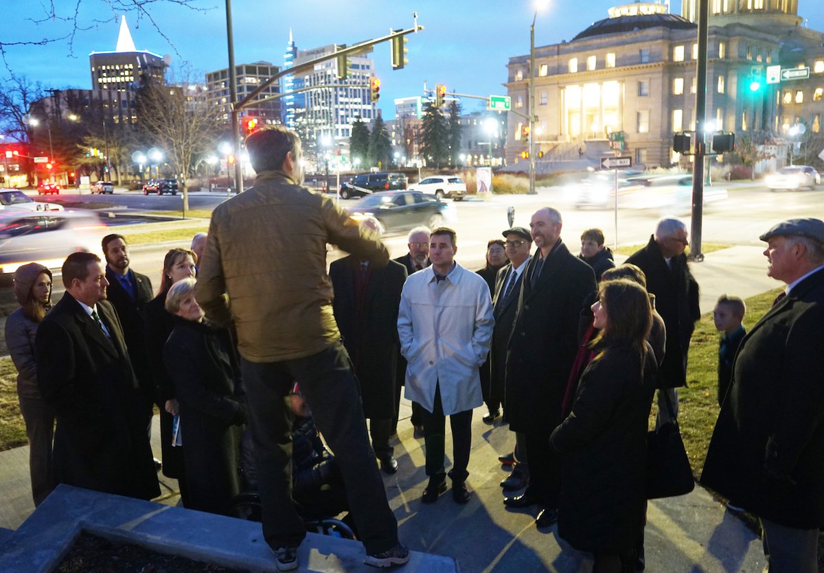 What a great turnout at the Idaho State Capitol this morning for another discussion and walk with national community health, planning and transportation expert Mark Fenton. #Steps4Schools #idleg #idpol