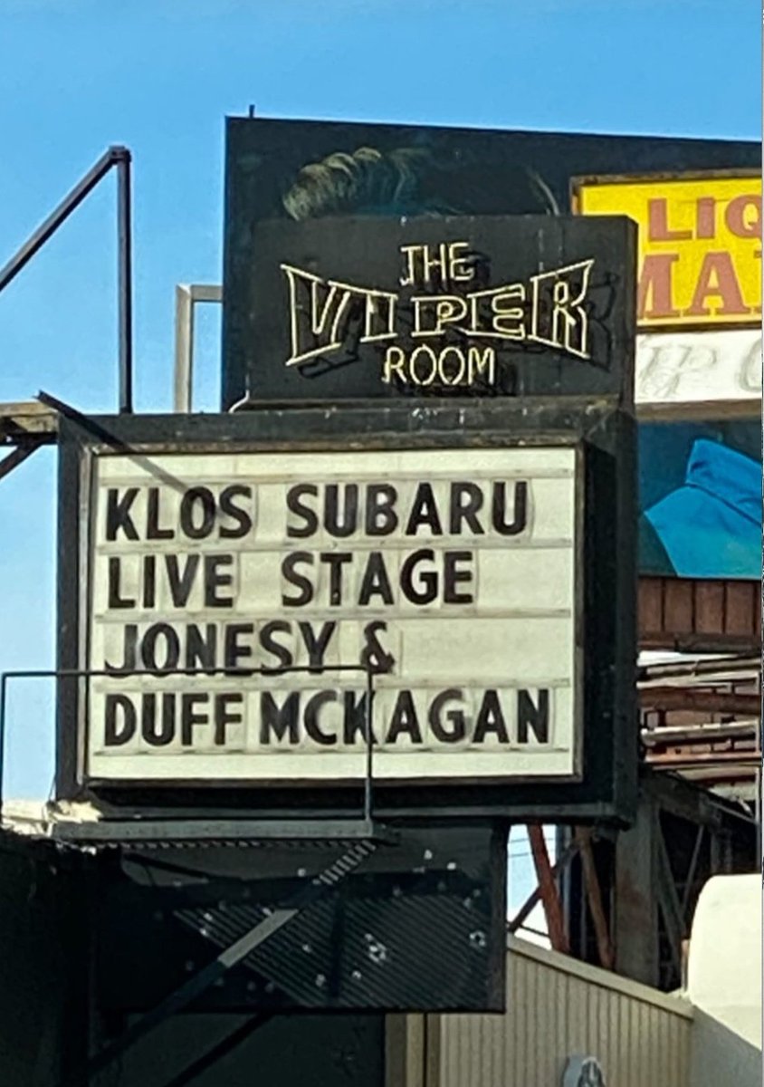 DuffMckaganArg's tweet photo. Todo pronto!!!! 17 hs hora Argentina por la web de 995klos
#duffmckagan #stevejones #12bells #995klos #theviperroom
📷 @JonesysJukebox https://t.co/2IzzdYo618