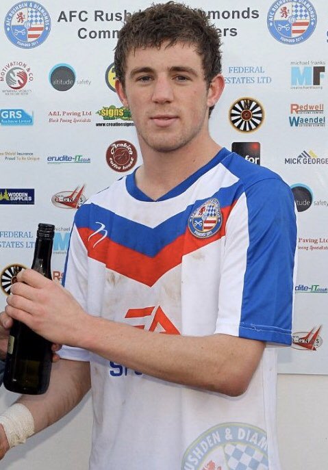 ✍🏼SIGNING NEWS✍🏼

Completing a busy week for <a href="/GaryPetts1/">Gary Petts</a> and <a href="/jrpehero/">Joe Rich</a> is the signing of ex AFC Rushden &amp; Diamonds wide man Jack Wisniewski

Jack has always been a long time target for the Cooks and has always impressed whenever in opposition colours.