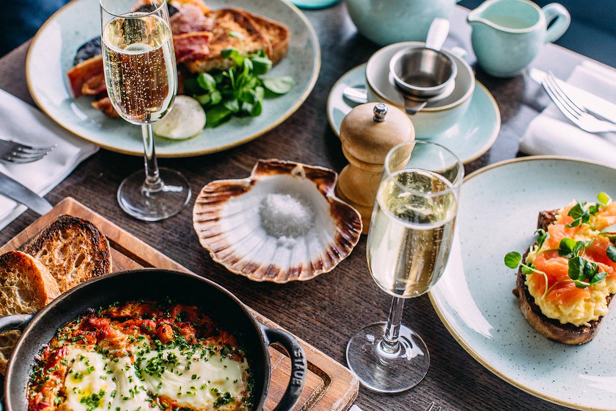 Saturday brunch? Look no further, we have a super yummy selection served in the bar :-)
(No reservation required, subject to space availability).
#brunch #folkestone #seaview

@MsSzelag