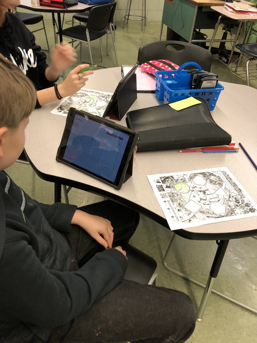debbie_kackley's tweet image. Interacting with #Quiver app #great engagement. Working on desmos polygraph 3D shapes. #techinclass. @MMS_Colts