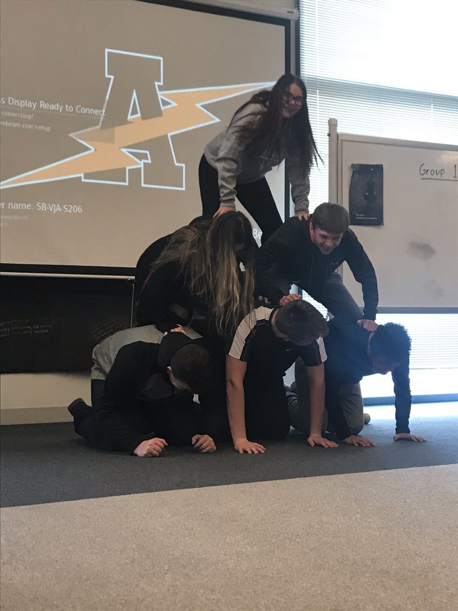 vjasully's tweet photo. Our students in #FreshmanEnglish using their dominant intelligence to teach us something. We are all smart in our own way! https://t.co/xoJDd7nmS2