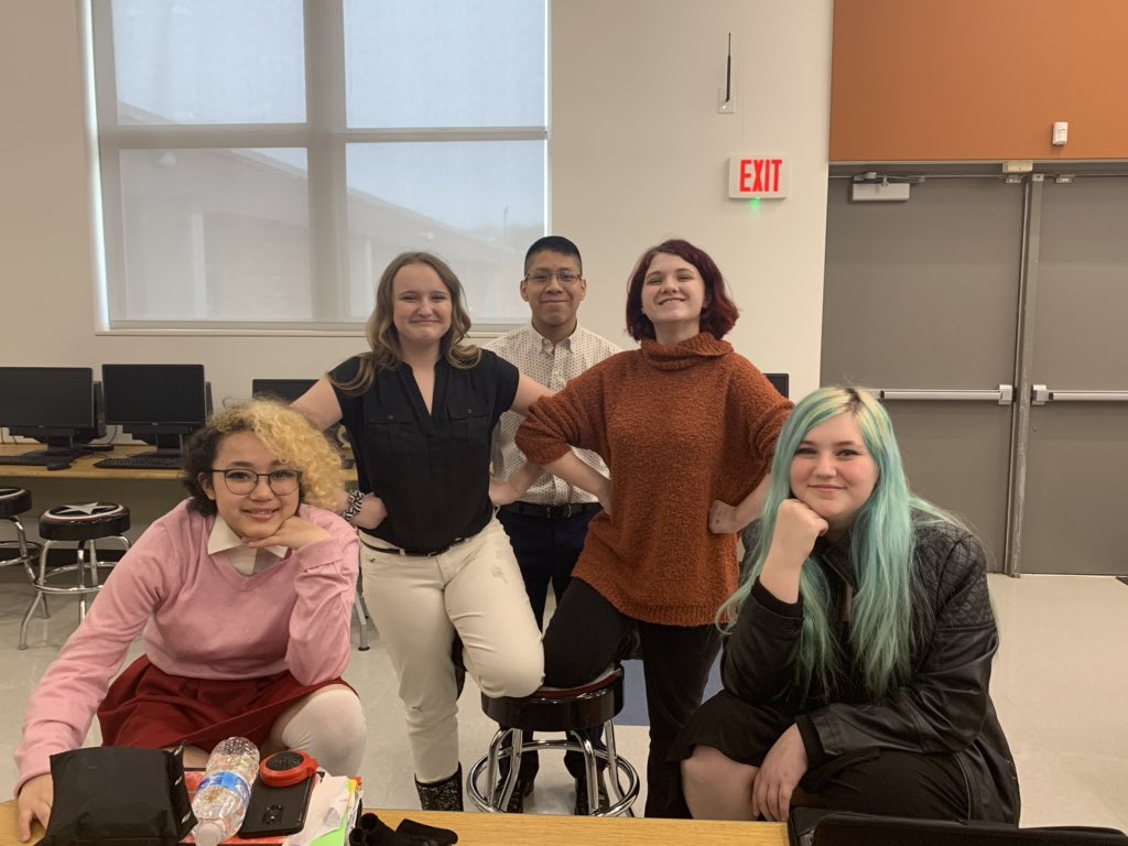 Love seeing our students dressed so nicely for promotion pics ❤️ (even if some hide it under hoodies😂) #bms_now #bms8