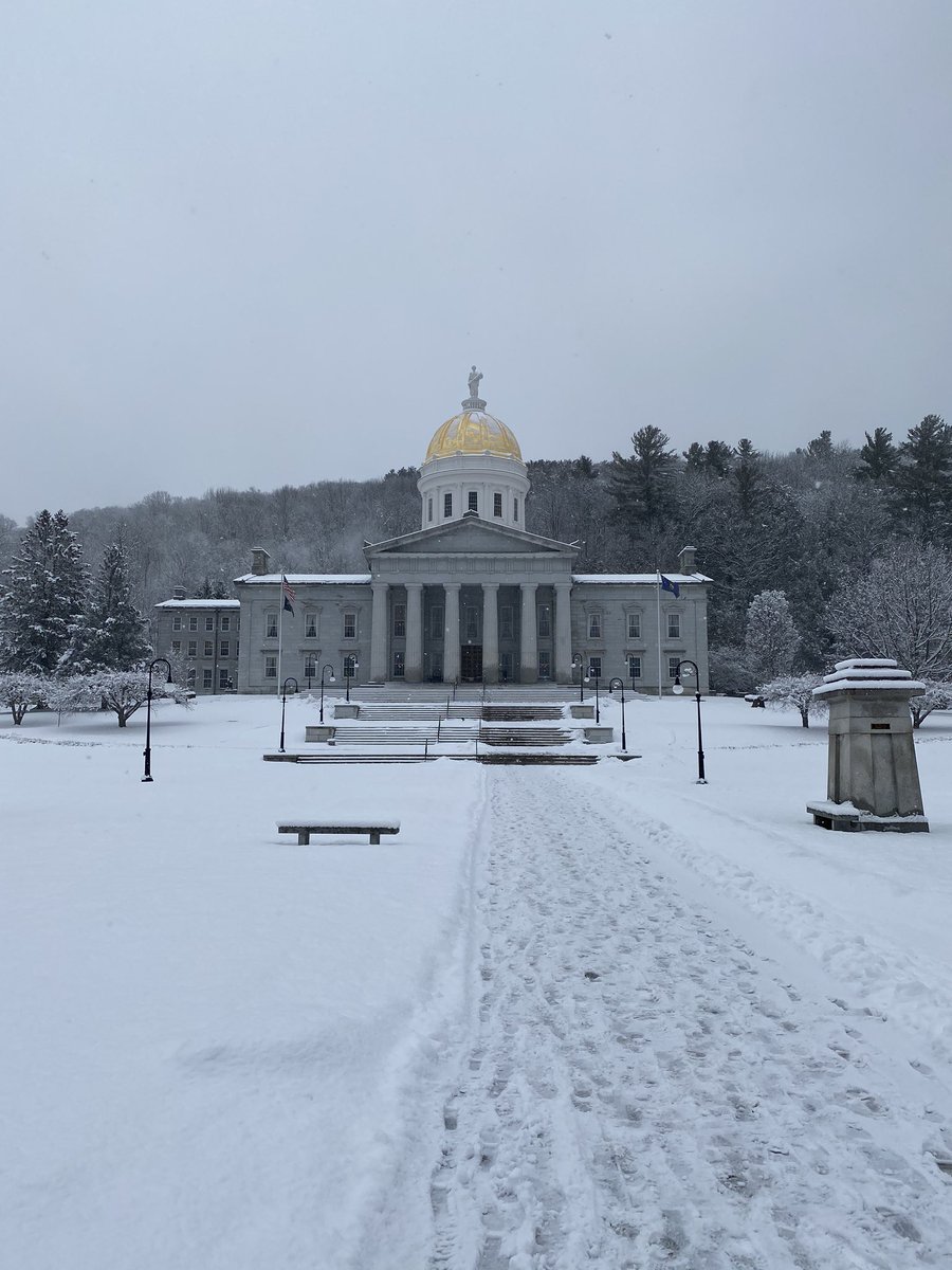 Quick picture from my snowy trip to the State House yesterday to speak to the Older Adults Caucus.  Thanks to Representative Dan Noyes for the invitation! #aging #supportcaregivers #alz