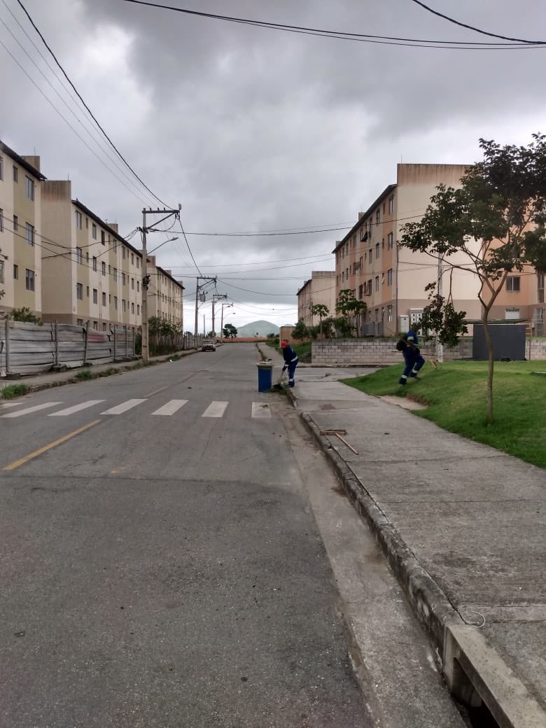 limpatech's tweet image. Boa tarde!

Hoje foi realizado no BOSQUE AZUL uma limpeza geral nas ruas, roçagem e capina.

@draluiziojunior