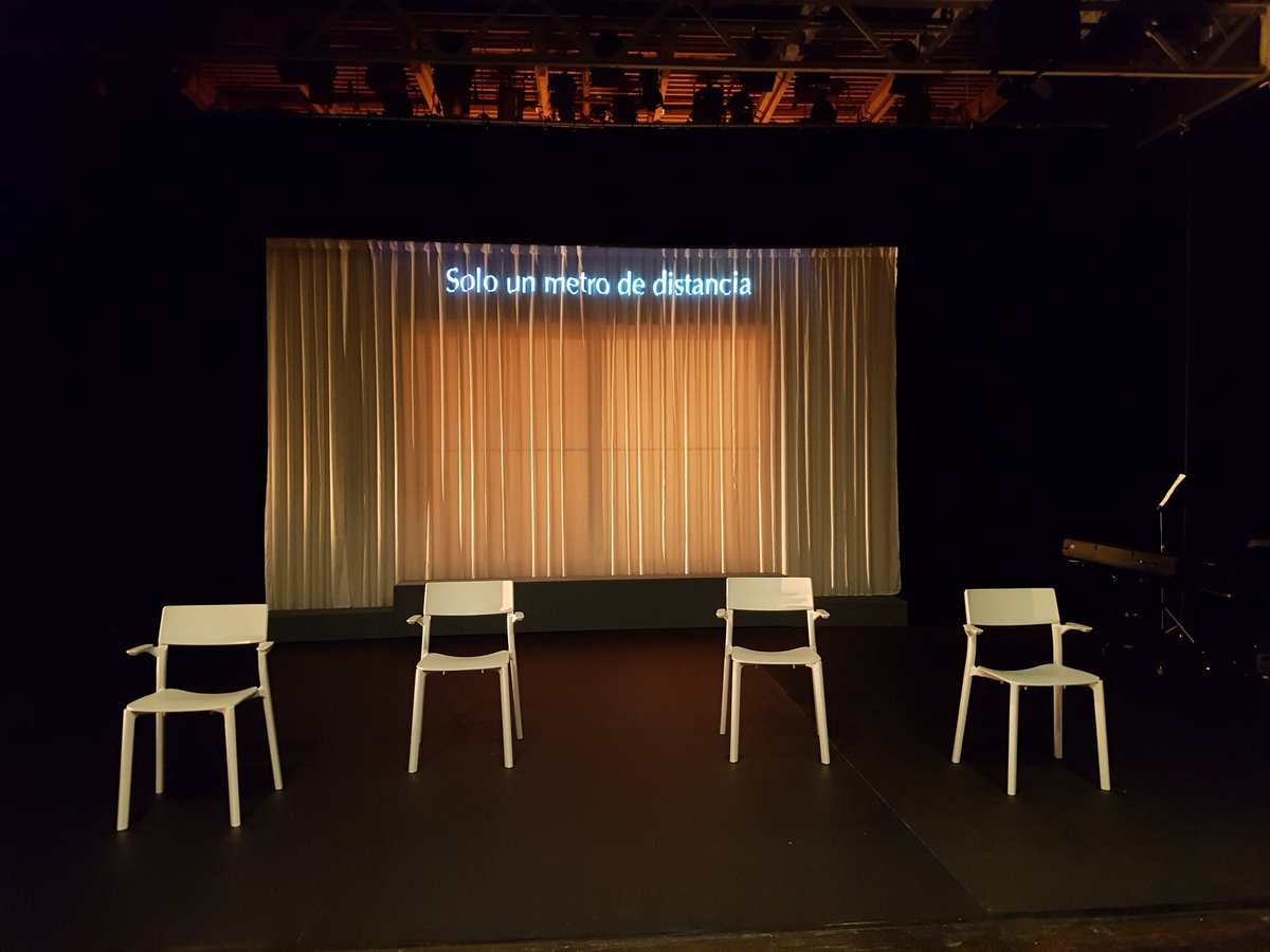 #AsíEmpieza #SoloUnMetroDeDistancia escrita y dirigida por Antonio C. Guijosa y protagonizada por Ana Mayo, Beatriz Grimaldos, Camila Viyuela y Muriel Sánchez que estará en la <a href="/salacuartapared/">Sala Cuarta Pared</a> hasta el 1 de febrero
