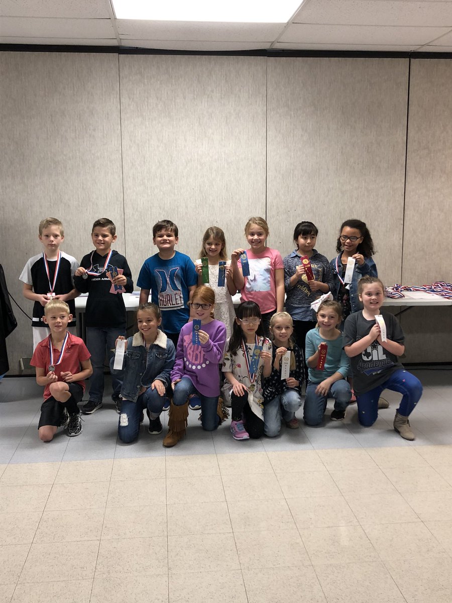 KevinBott's tweet photo. We enjoyed watching the UIL Awards Ceremony at Hanna Springs this morning! A big thanks to all of the HSE students and staff for your hard work this year!! @LampasasHSE @lrduhon @lizhaviland1978 #ThinkBigLISD https://t.co/r9QBWnNTUT