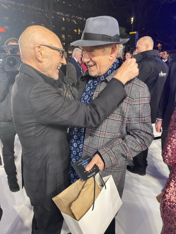 Lex_isanalien's tweet photo. My favorite human actor and his favorite biological life form at the premiere of the new Star Trek Picard series. #StarTrekPicard #Picard #PatrickStewart #IanMcKellen #StarTrek #scifi #FridayThoughts #alienmusings #aliens https://t.co/4xuCipCy77
