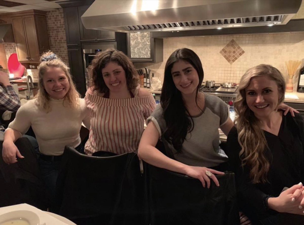 ChefFeker's tweet photo. Nothing makes this chef happier than seeing everyone smile as I cook for you at my #ChefsCounter! Watch me prepare your meal, learn a few secrets along the way, and we’ll celebrate an amazing evening together! Call 414.443.1414 to reserve your spot. #GirlsNightOut https://t.co/N9QHlLzU3F