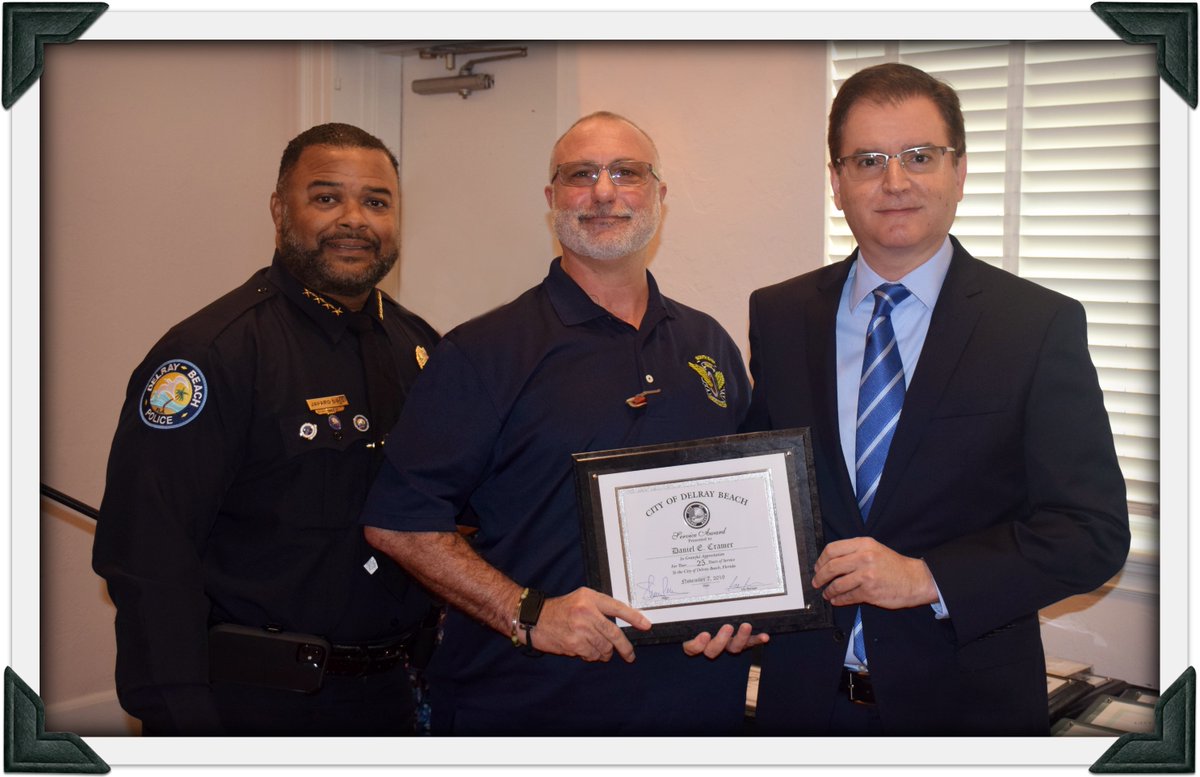 DelrayBeachPD's tweet photo. DBPD Lieutenant Scott Privitera was honored today during the @citydelraybeach's Quaterly Awards Ceremony for his 25 years of service to our agency. Also honored were Officer Daniel Cramer for his 25 years and Officer Damien Ferraiolo for his 10 years. #DBPDProud #TEAMDelray!👮♂️🏅 https://t.co/1G9HpNJb4Z