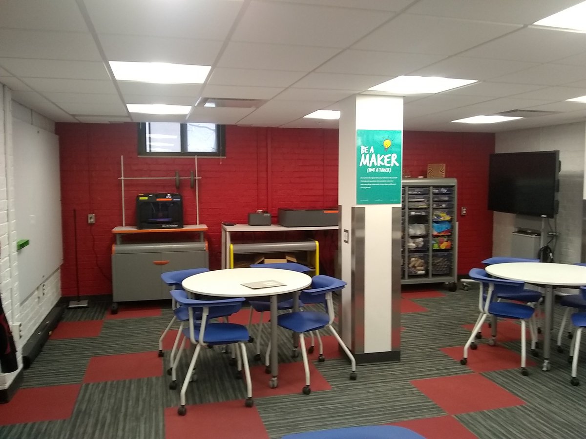 IowaSTEM's tweet photo. Maker Lab at ISU School of Ed., equipping today's pre-service teachers for tomorrow's classrooms! Thanks for the tour, Dr. Denise Crawford, new Council member. #IowaSTEM #IowaState https://t.co/o0HIPPoKNb