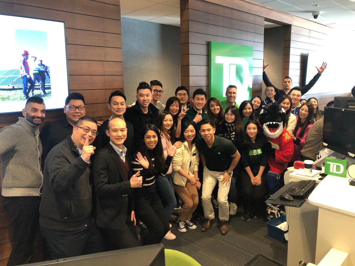 Had 2 special guests at the TD Richmond Centre branch today to surprise our customers with pairs of #Canucks tickets to the #LunarNewYear game tomorrow! <a href="/1kirkmclean/">Kirk McLean</a> <a href="/CanucksFIN/">FIN</a> <a href="/Canucks/">Vancouver Canucks</a> @RickChou_TD <a href="/JuliaKelly_TD/">Julia</a>