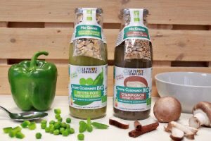 ValentinHochet's tweet photo. Je découvre @PopoteCompagnie qui devient ma marque food best in class 😋

✅ Com’ incarnée, différente
✅ Mission de marque forte
✅ Recettes innovantes (junk food déguisée pour enfants)
✅ Pack innovant (topping intégré)
✅ Clean (bio, 🇫🇷, nutriscore, 0 additif, 👍Yuka) https://t.co/PpwqWlFvo6