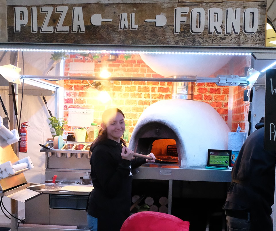 StaffordWalking's tweet photo. They're back for 2020...Pizza Al Forno are bringing us all of their delicious pizzas and garlic bread.

#StaffordWalkingStreet #SWS #visitstafford #wdyt #Stafford #Staffs #enjoystaffs #LRPartnership #lovestafford #towncentre #FriendsofStafford #pizzaalforno #pizza #streetfood https://t.co/QycIhmofE9