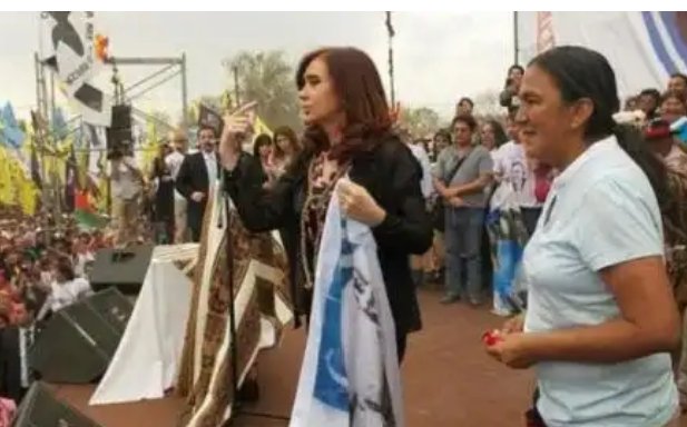 peponila's tweet photo. #PongamosUnaFotoDeCFK y pidamos #CarcelComunAMilagroSala Terminemos con mos privilegios https://t.co/ZuTZmmpbE6