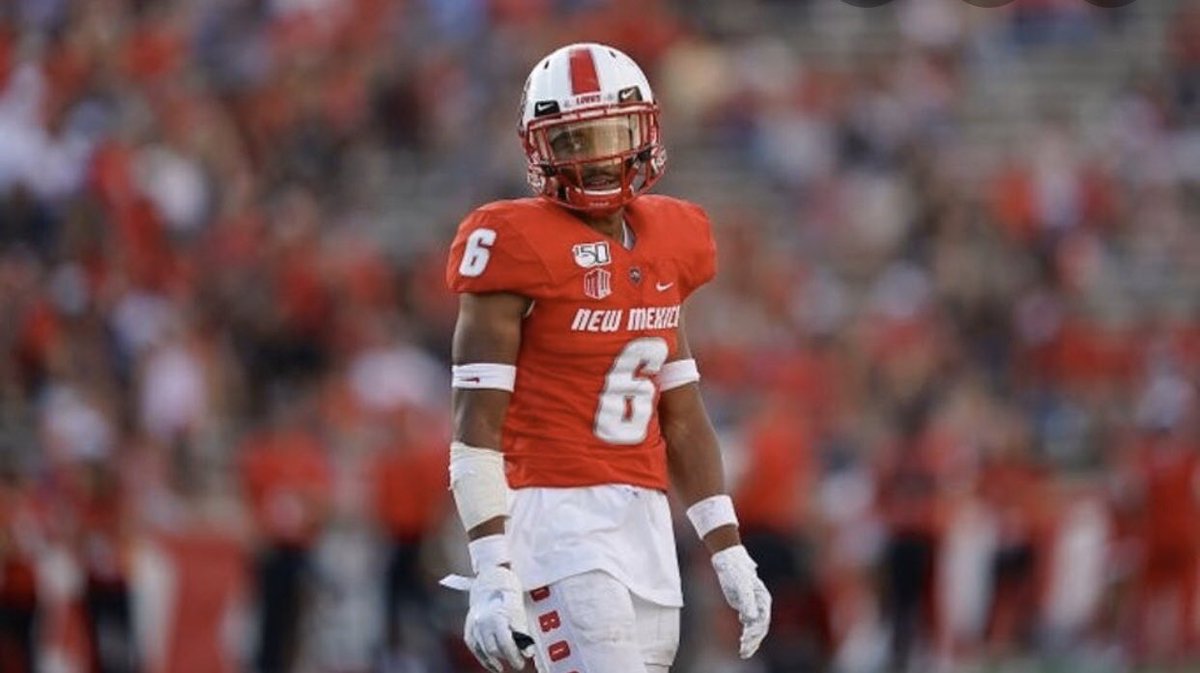AjOdums's tweet photo. Extremely blessed to receive an offer from the University of New Mexico !!!🔴⚪️ https://t.co/7SiYJOi3XM