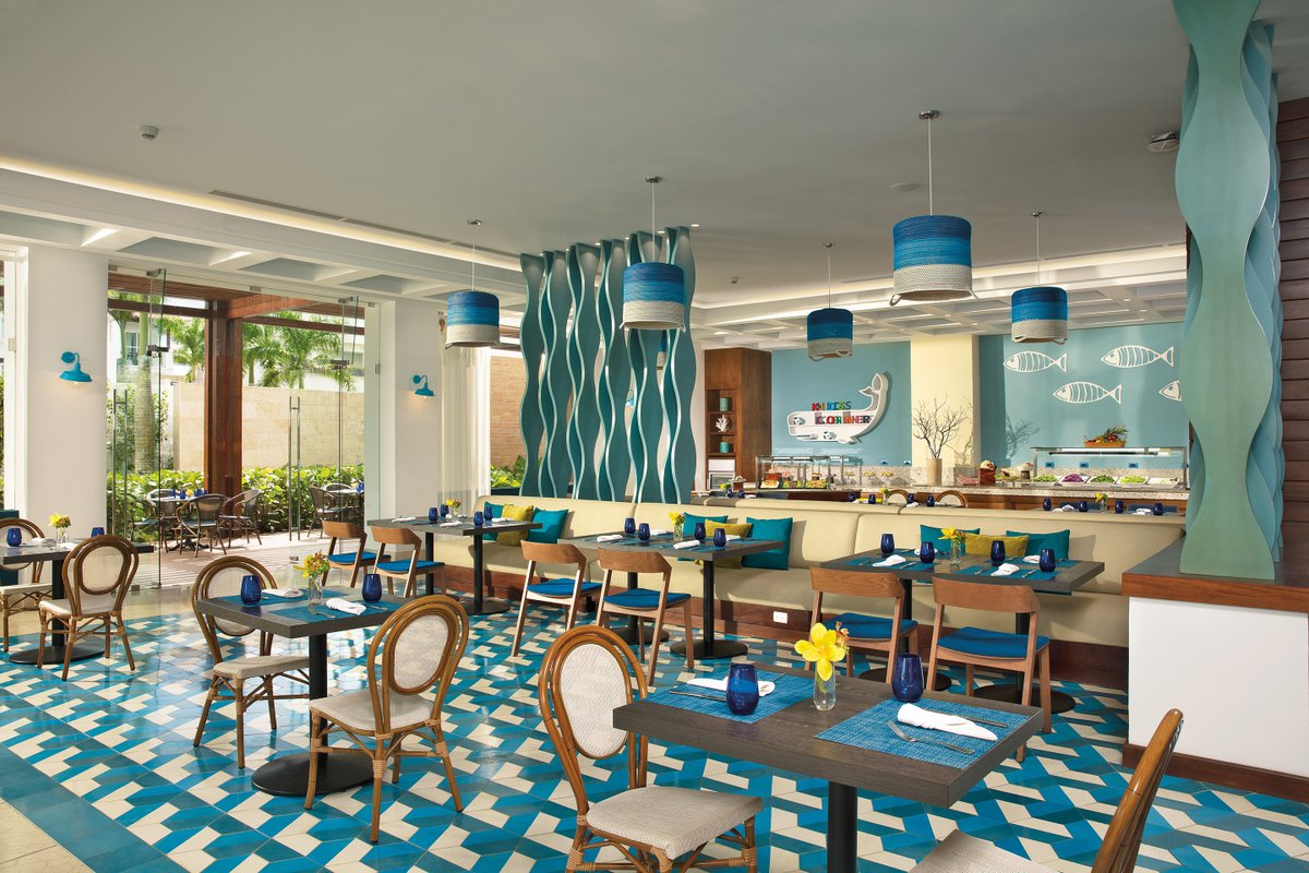 ¡Nuestro #PreferredClub incluye acceso al restaurante privado Flying Fish disponible para desayuno, almuerzo y cena! ¡Contáctenos a través de econcierge.dredl@dreamsresorts.com para elevar su experiencia! #DreamsDominicus #FoodieFriday